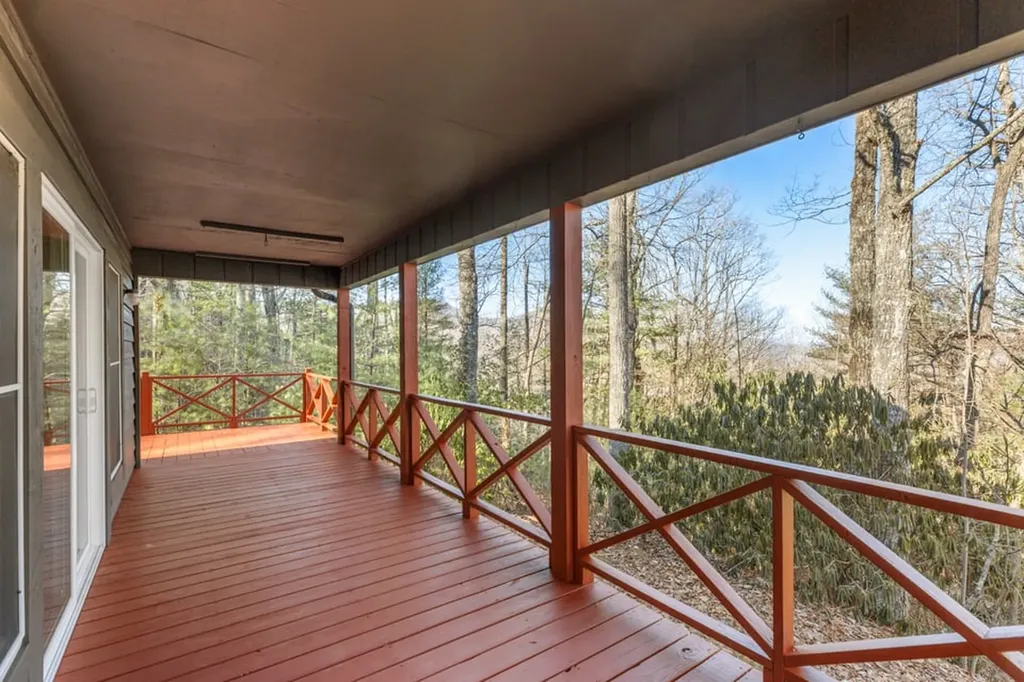 795 Buck Falls Road Highlands NC 28741