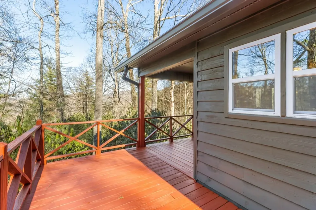 795 Buck Falls Road Highlands NC 28741