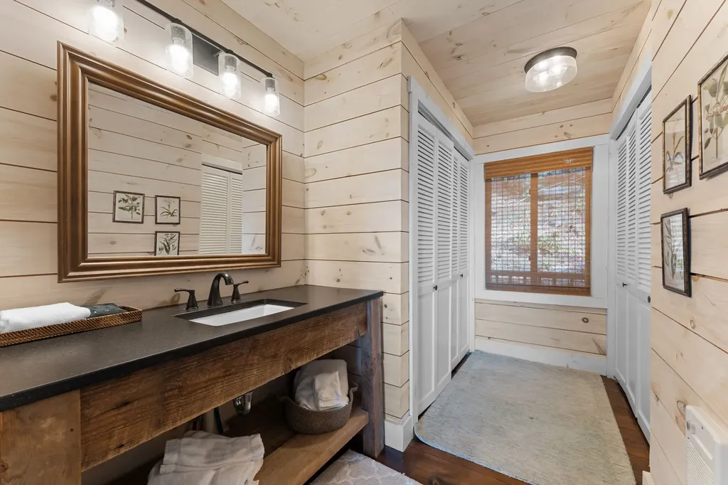 290 Blue Ridge Lane Cashiers NC 28717