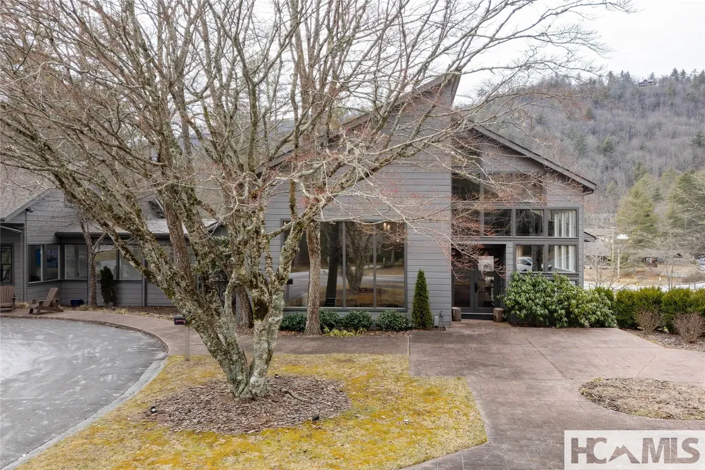 70 Sapphire Valley Road Sapphire NC 28774