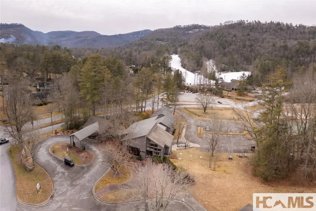 70 Sapphire Valley Road Sapphire NC 28774