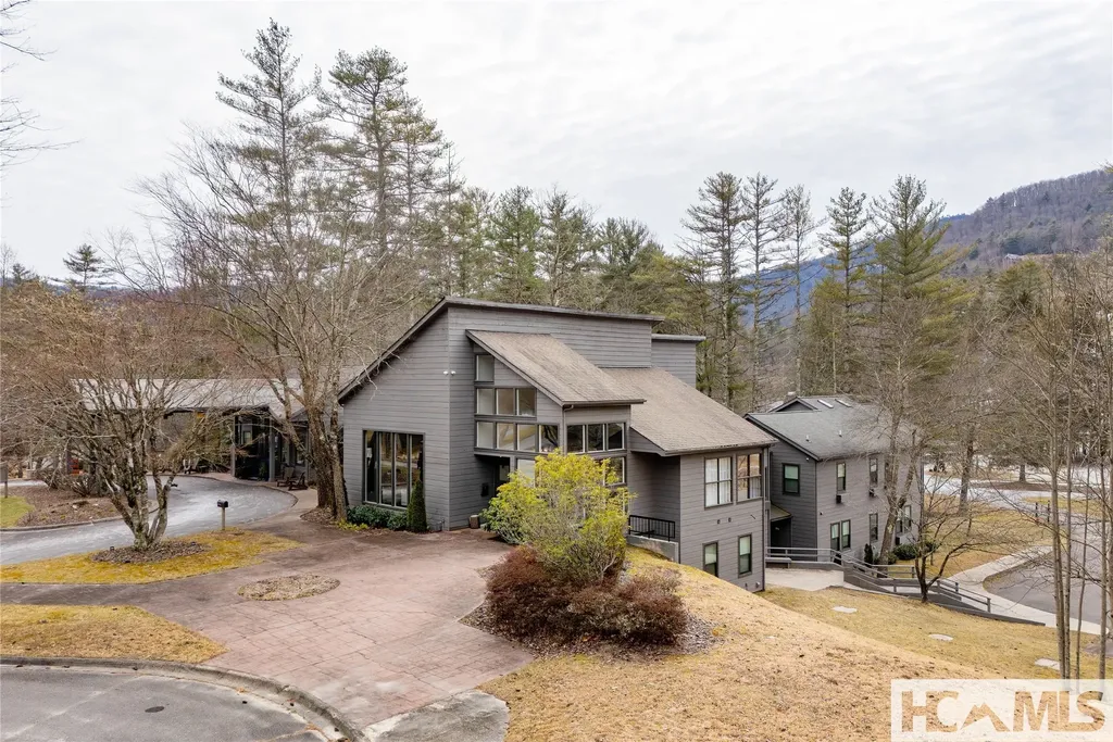 70 Sapphire Valley Road Sapphire NC 28774