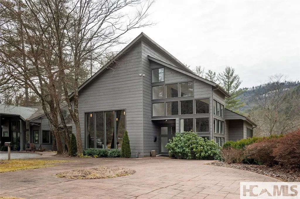 70 Sapphire Valley Road Sapphire NC 28774