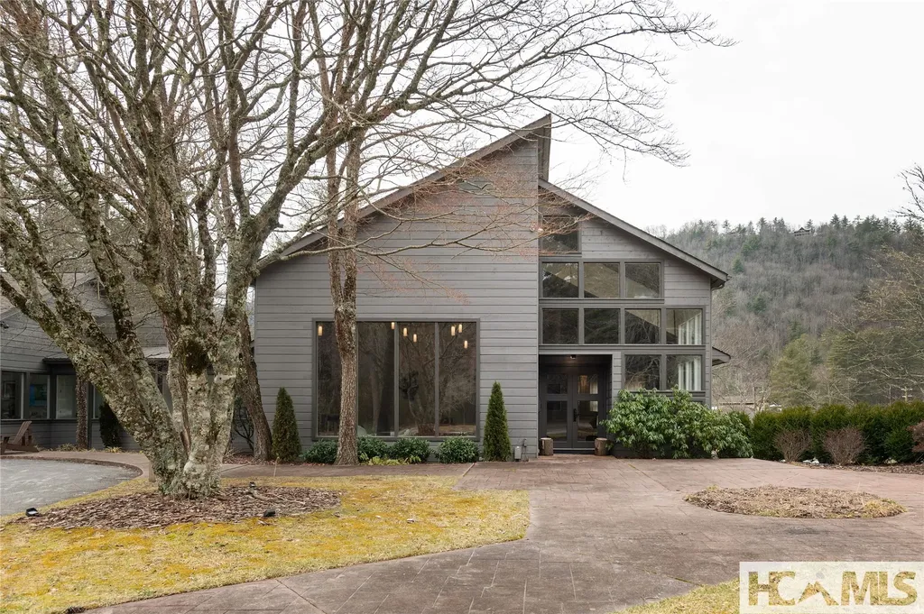 70 Sapphire Valley Road Sapphire NC 28774