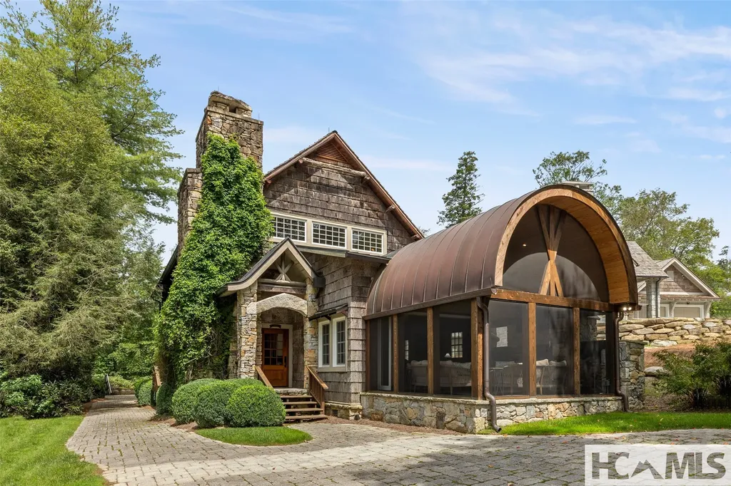 346 Hummingbird Lane Highlands NC 28741