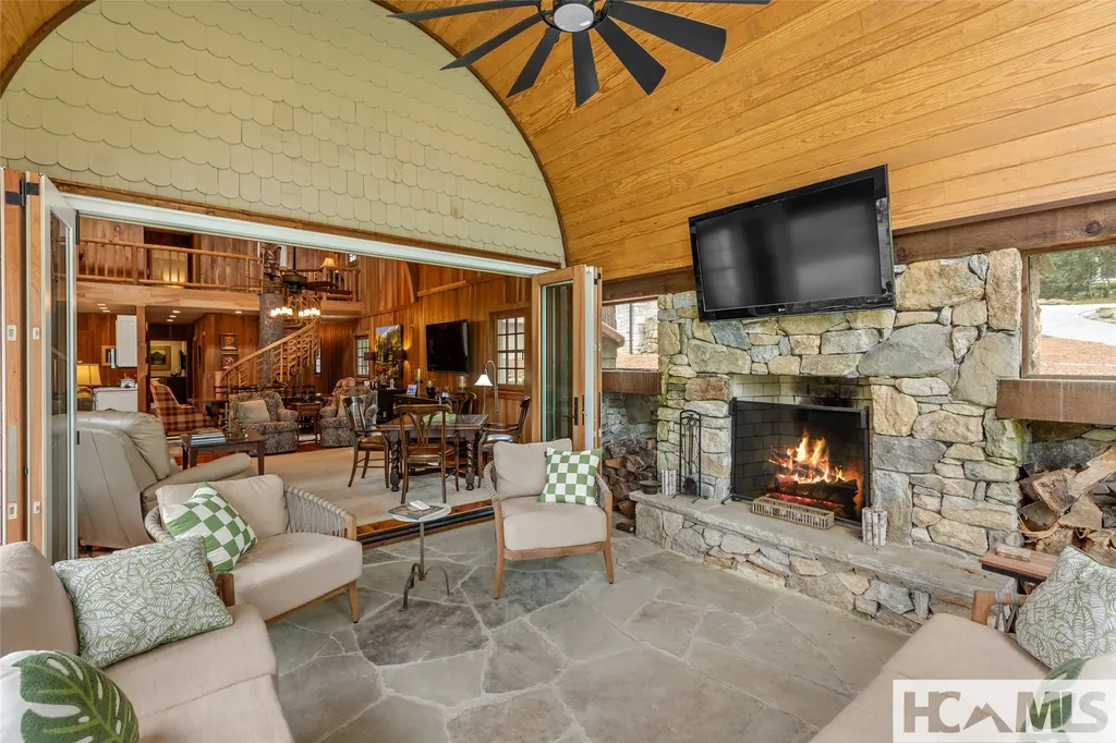 346 Hummingbird Lane Highlands NC 28741