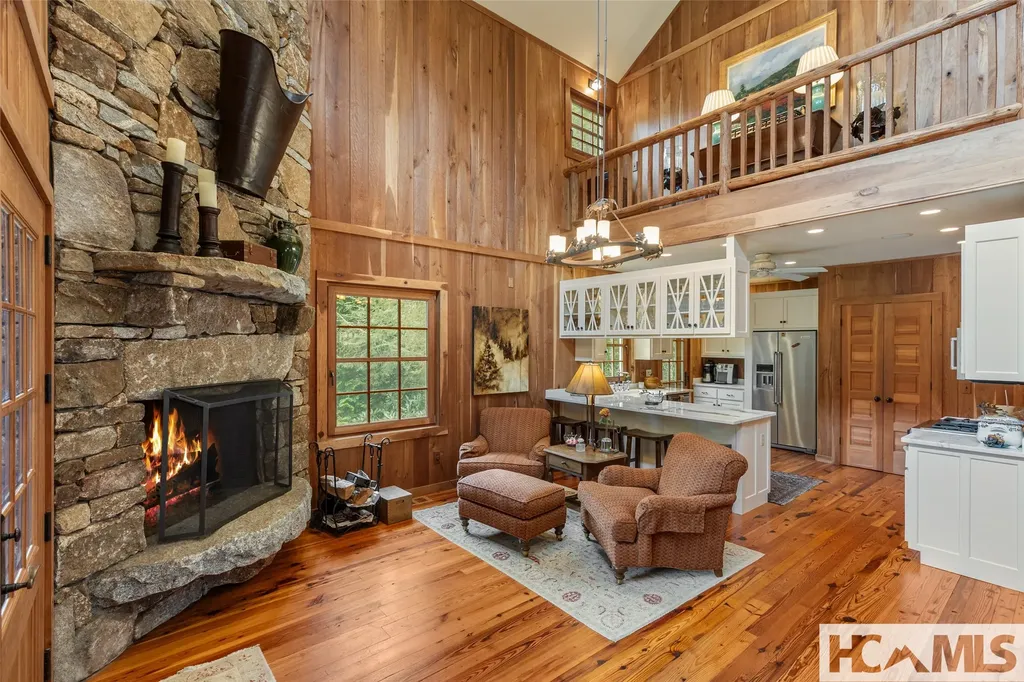 346 Hummingbird Lane Highlands NC 28741