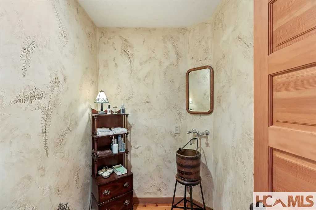 346 Hummingbird Lane Highlands NC 28741