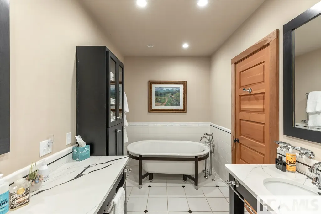 346 Hummingbird Lane Highlands NC 28741