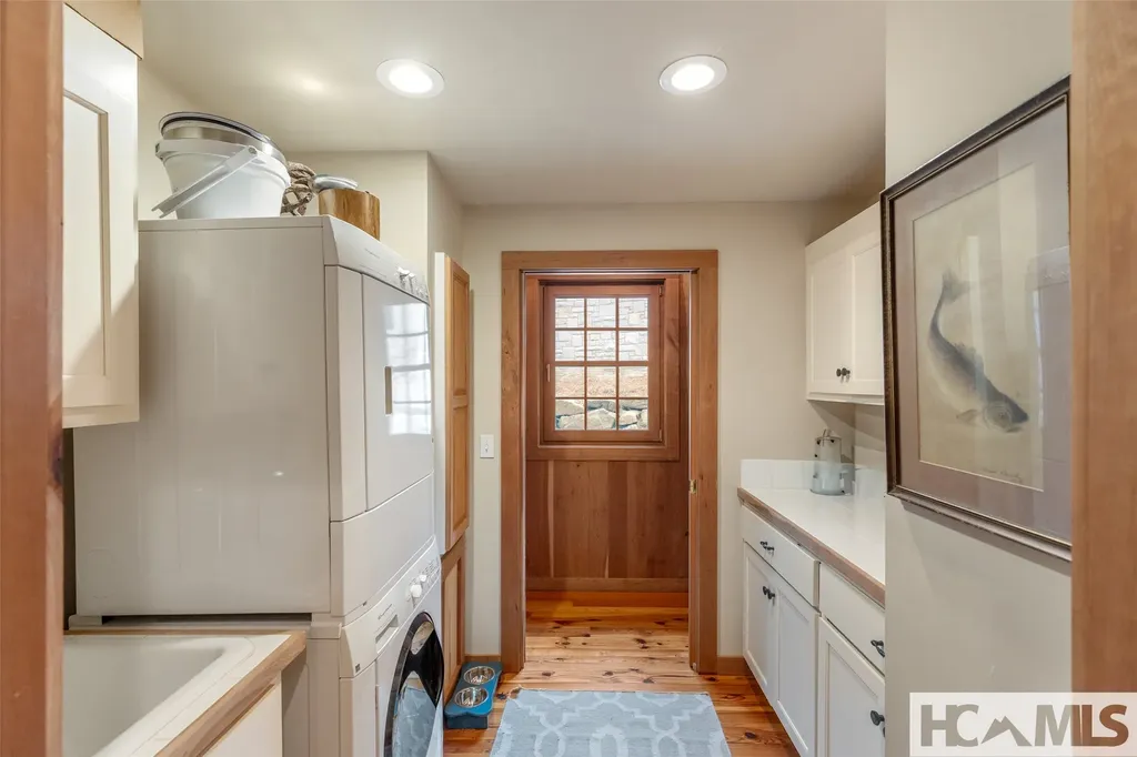 346 Hummingbird Lane Highlands NC 28741