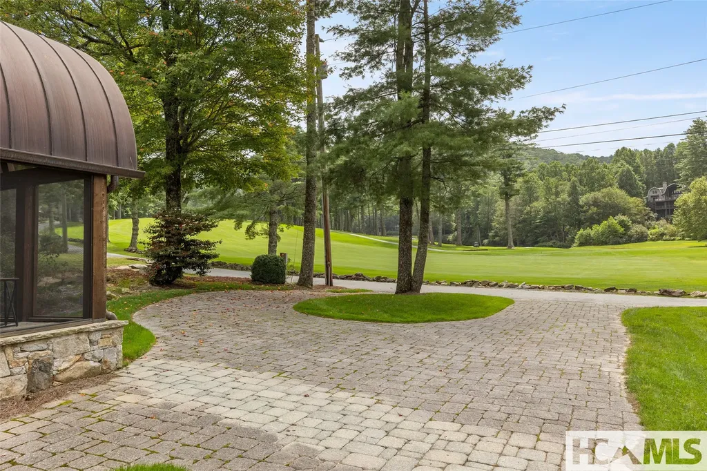 346 Hummingbird Lane Highlands NC 28741