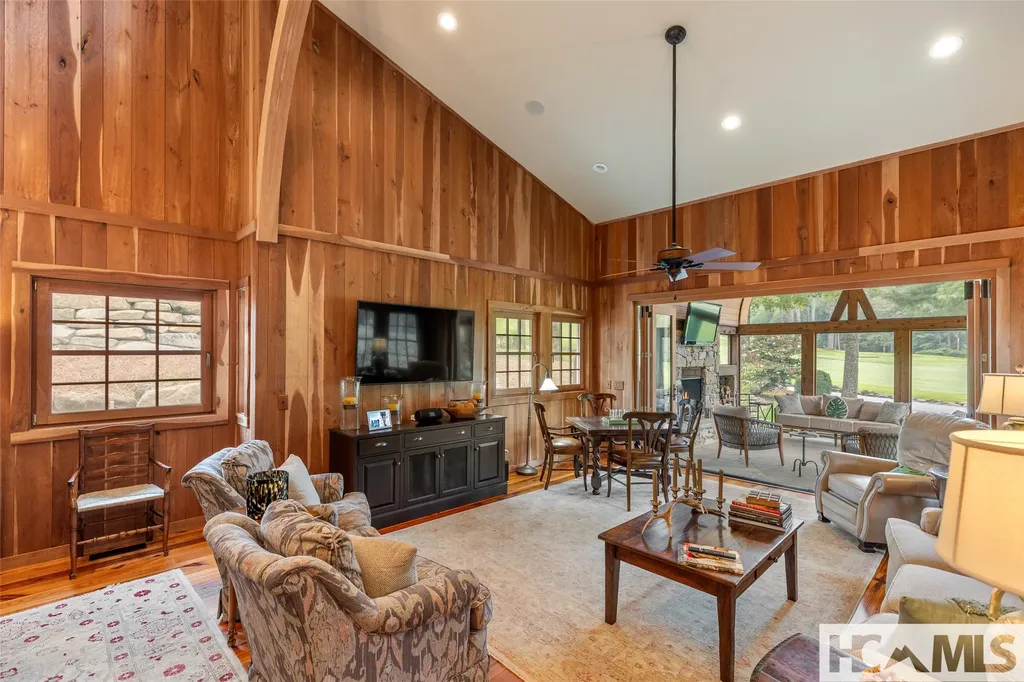 346 Hummingbird Lane Highlands NC 28741