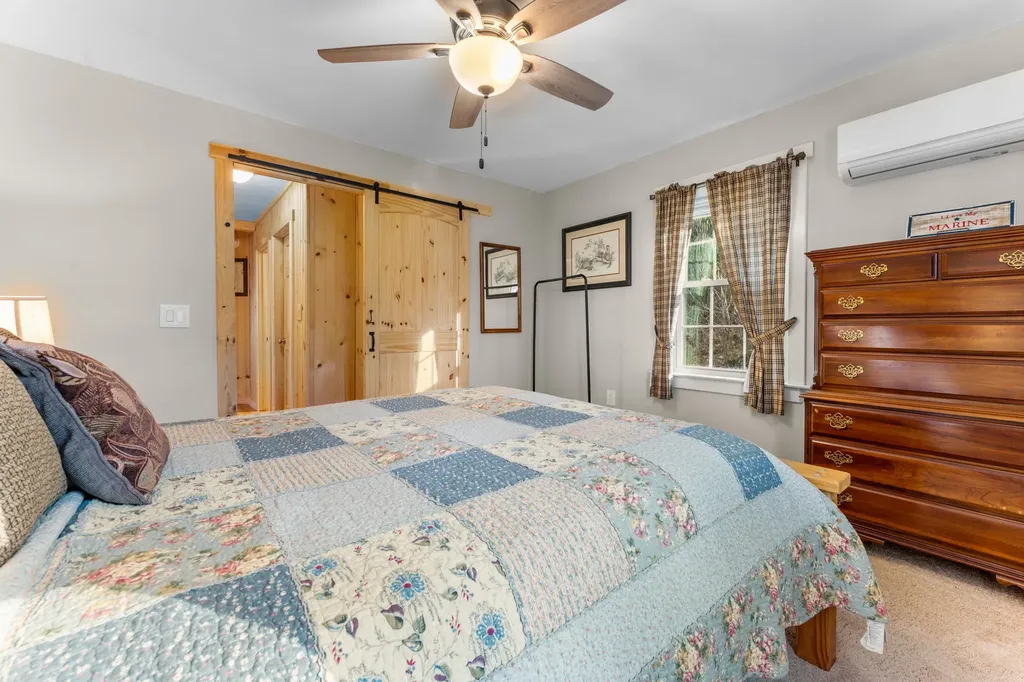 27 Hive Road Glenville NC 28736