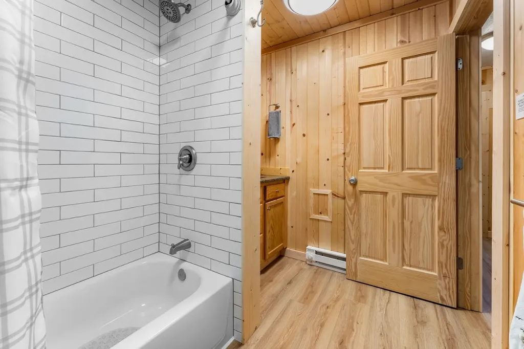 27 Hive Road Glenville NC 28736