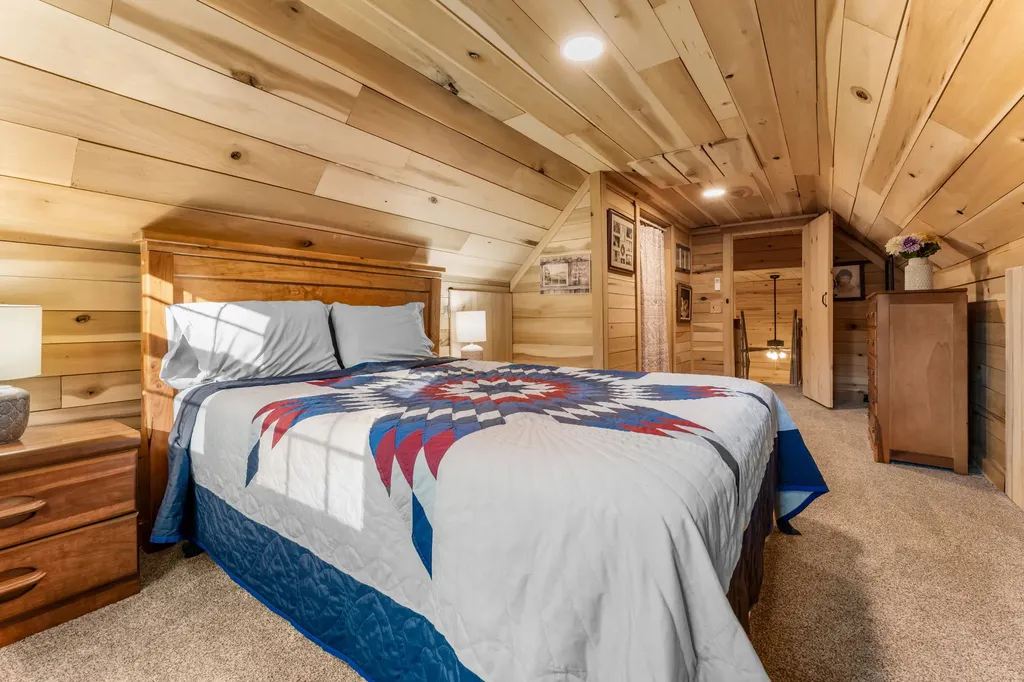 27 Hive Road Glenville NC 28736