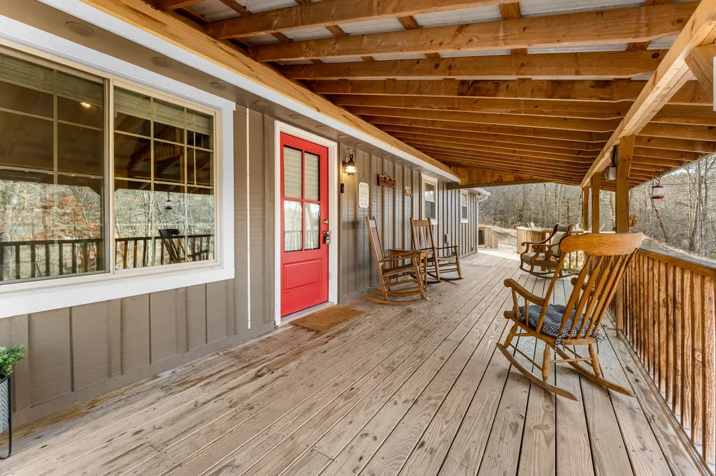 27 Hive Road Glenville NC 28736