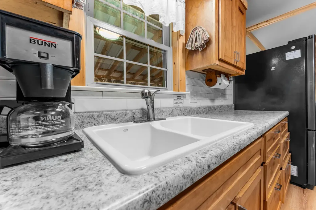 27 Hive Road Glenville NC 28736