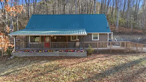 27 Hive Road Glenville NC 28736