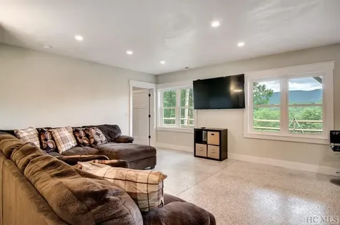 200 Glassy Rock Lane Glenville NC 28736