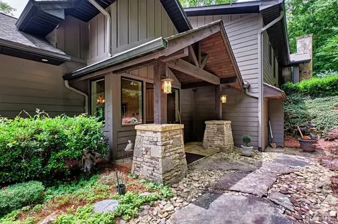 330 Western Rhodes Drive Highlands NC 28741