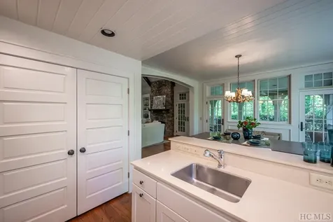 48 Arrowhead Cottage Road Cashiers NC 28717