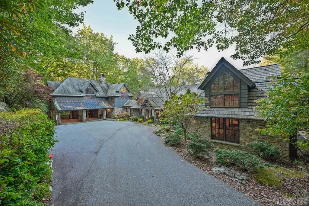 77 Wild Azalea Drive Cashiers NC 28717