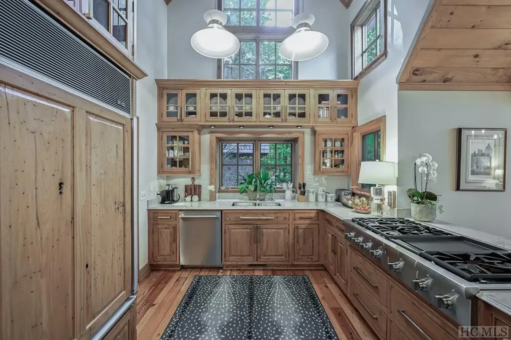 77 Wild Azalea Drive Cashiers NC 28717