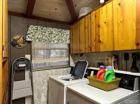 169 Weigela Lane Sapphire NC 28774