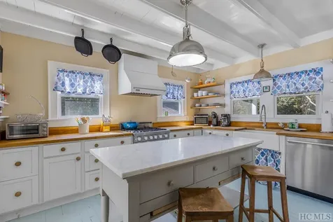 144 Laurel Knob Road Cashiers NC 28717