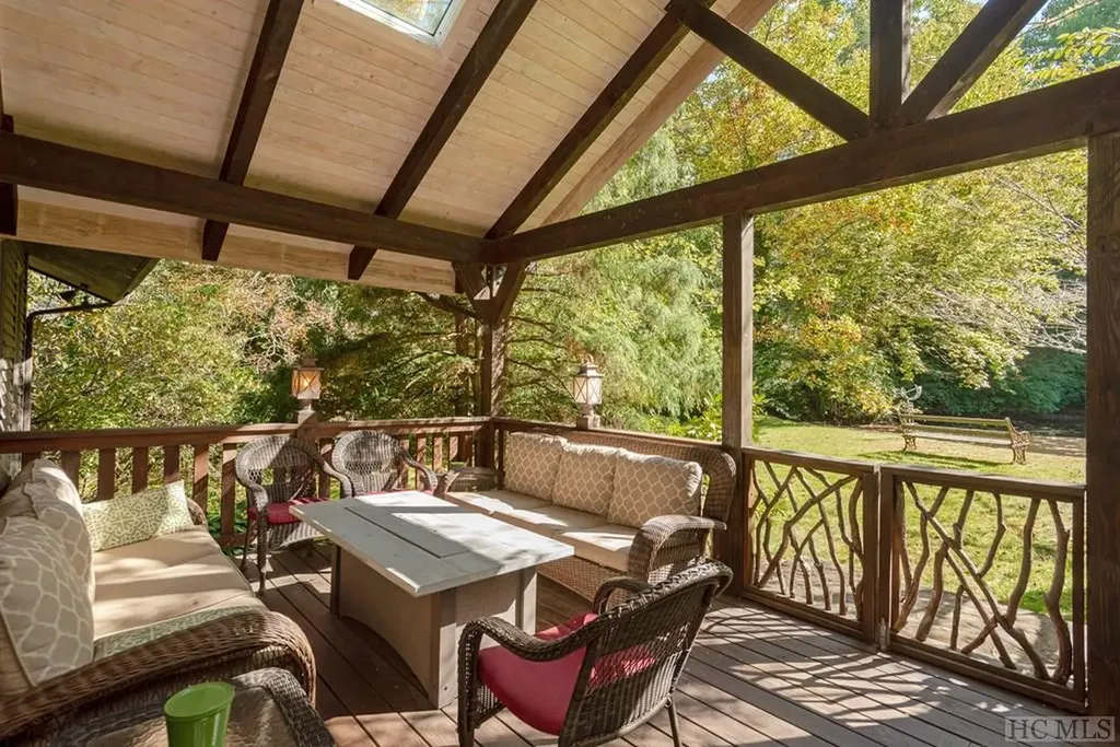 48 St Andrews Drive Sapphire NC 28774