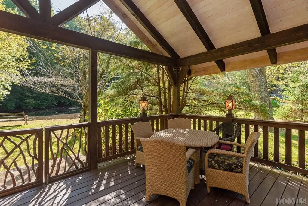 48 St Andrews Drive Sapphire NC 28774