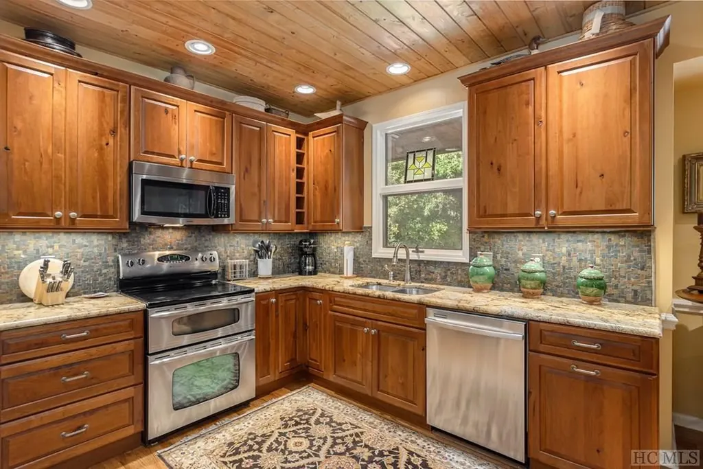 48 St Andrews Drive Sapphire NC 28774