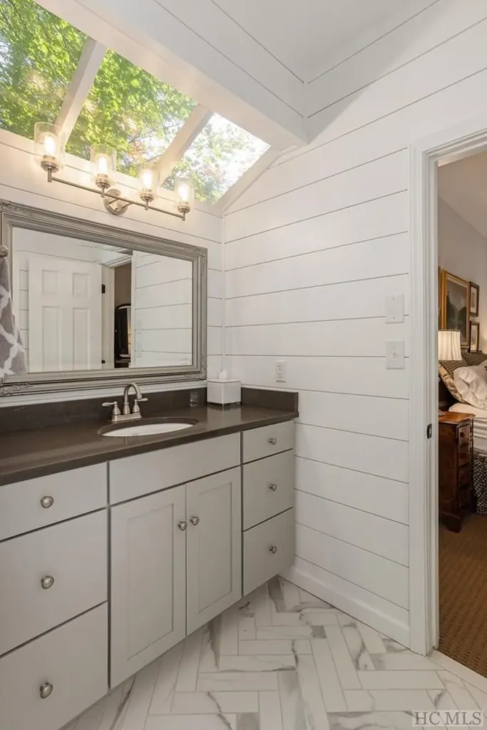 48 St Andrews Drive Sapphire NC 28774