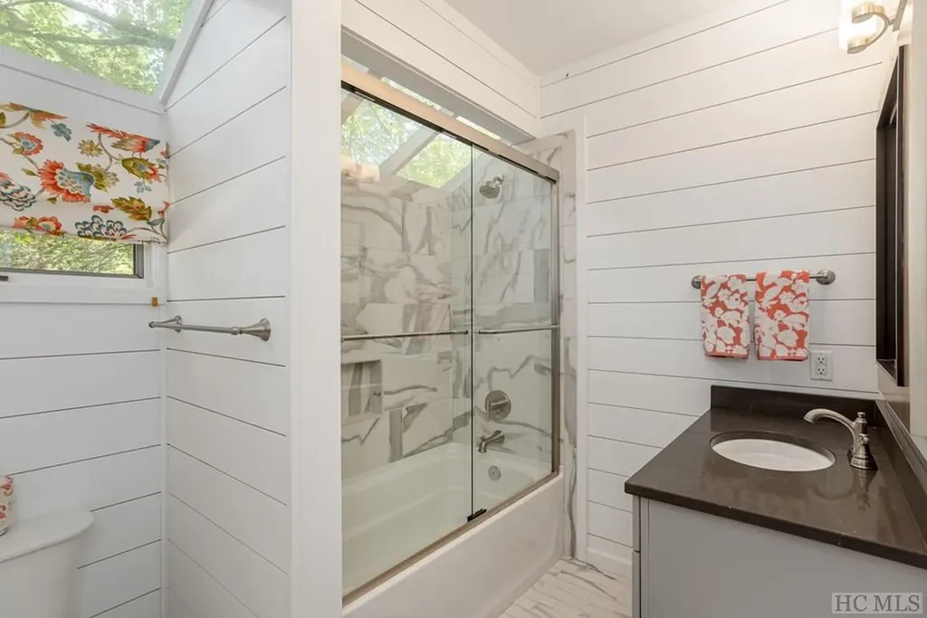 48 St Andrews Drive Sapphire NC 28774
