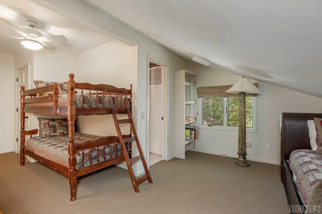 48 St Andrews Drive Sapphire NC 28774