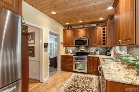 48 St Andrews Drive Sapphire NC 28774