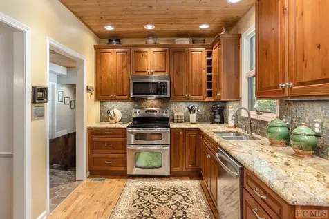 48 St Andrews Drive Sapphire NC 28774