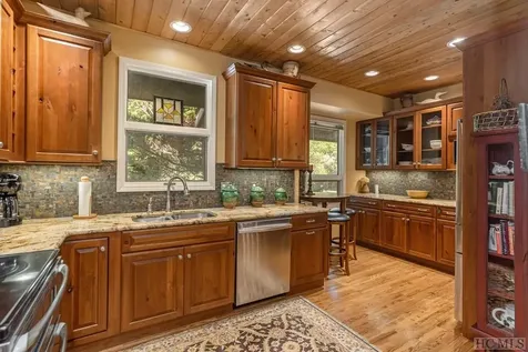 48 St Andrews Drive Sapphire NC 28774