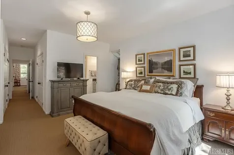 48 St Andrews Drive Sapphire NC 28774