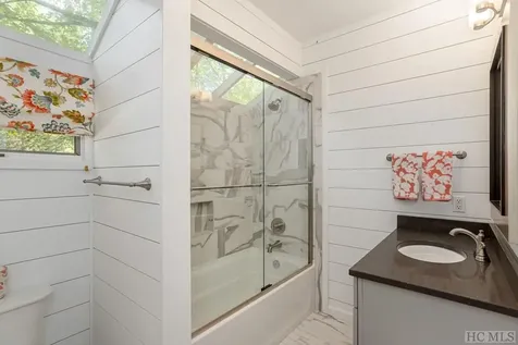 48 St Andrews Drive Sapphire NC 28774