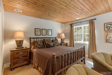 48 St Andrews Drive Sapphire NC 28774