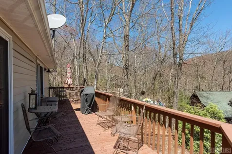 21 Birdnest Road Sapphire NC 28774