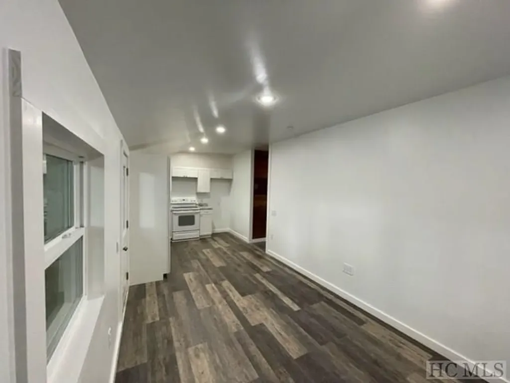 254 Cottage Row Cashiers NC 28717