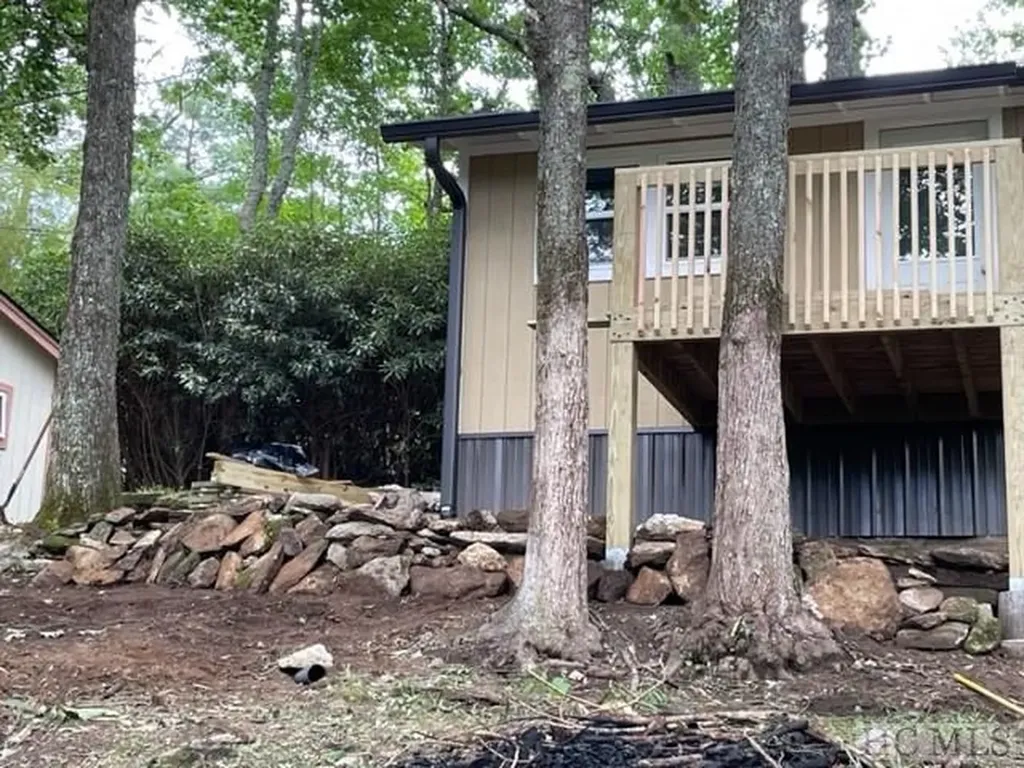 254 Cottage Row Cashiers NC 28717