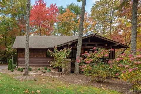 30 Outpost Trail Glenville NC 28736