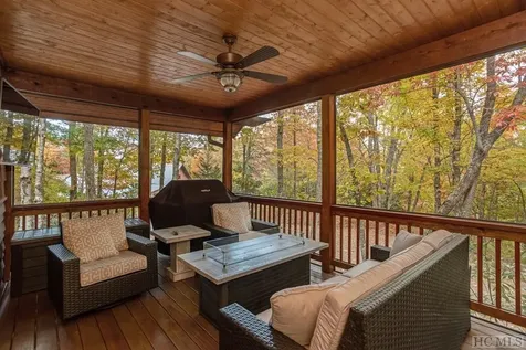 30 Outpost Trail Glenville NC 28736