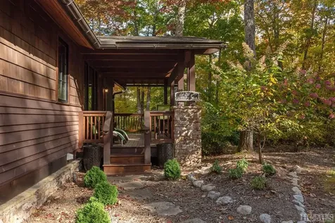 30 Outpost Trail Glenville NC 28736