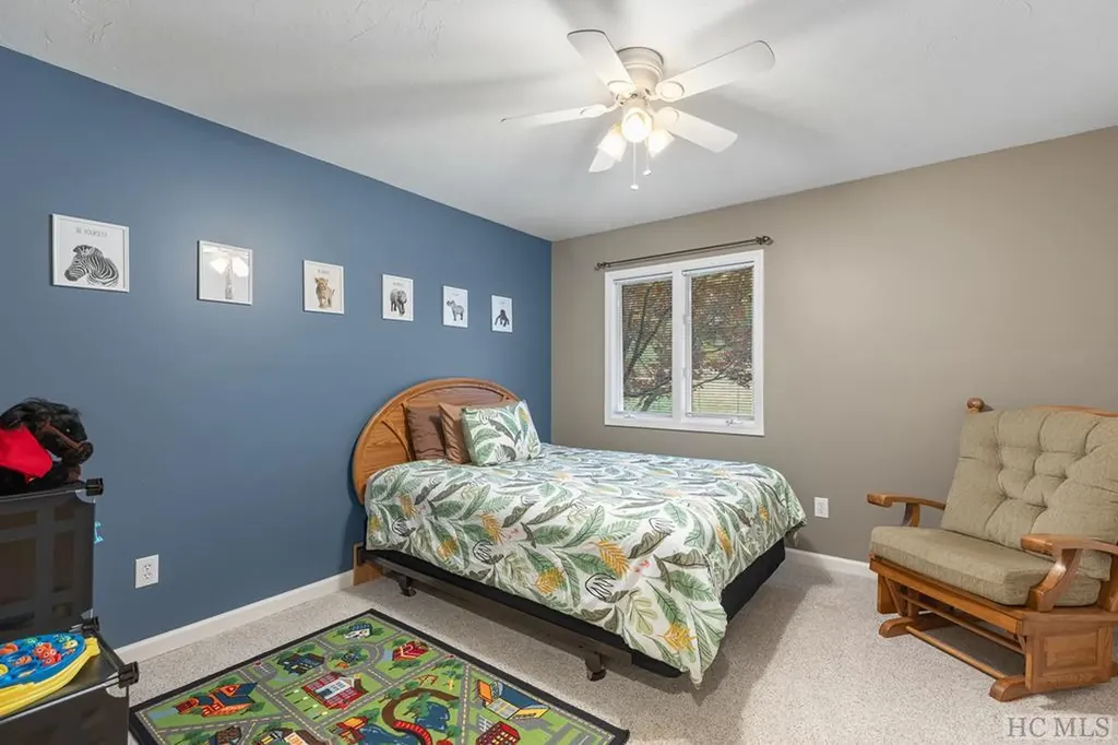 218 Treasurewood Road Glenville NC 28736