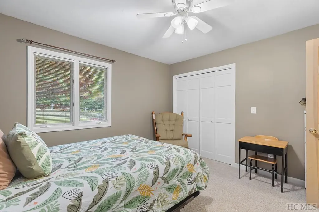 218 Treasurewood Road Glenville NC 28736