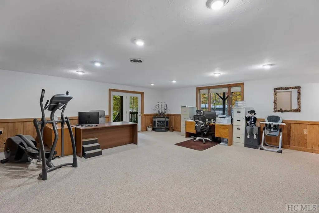 218 Treasurewood Road Glenville NC 28736